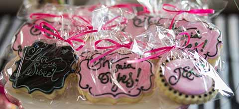 Bridal shower cookie favors.
